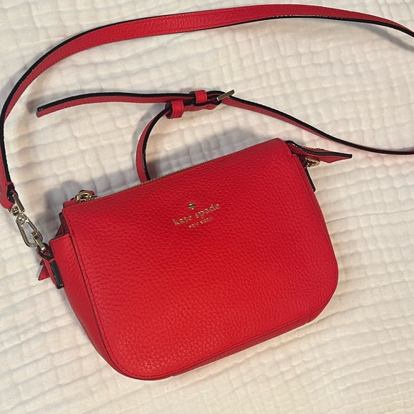 kate spade Handbags - Kate Spade small crossbody red leather